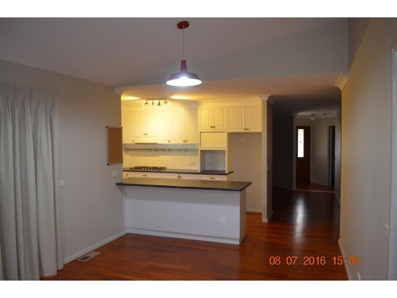 18 Lockhart Street, Adelong NSW 2729