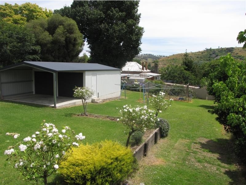 104 Lockhart Street, Adelong NSW 2729