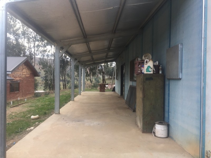 723 East Gilmore Road, Tumut NSW 2720