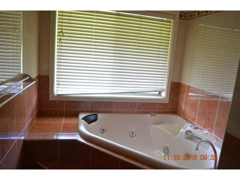 534 Blowering Road, Tumut NSW 2720