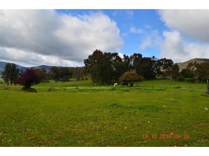 534 Blowering Road, Tumut NSW 2720