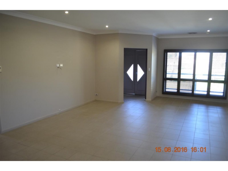 95 Lambie Street, Tumut NSW 2720