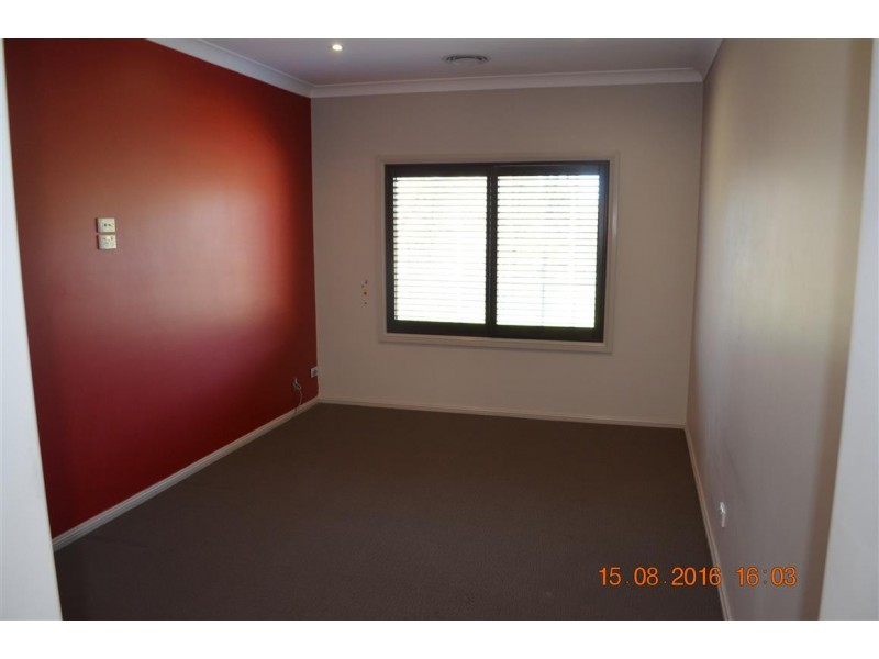 95 Lambie Street, Tumut NSW 2720