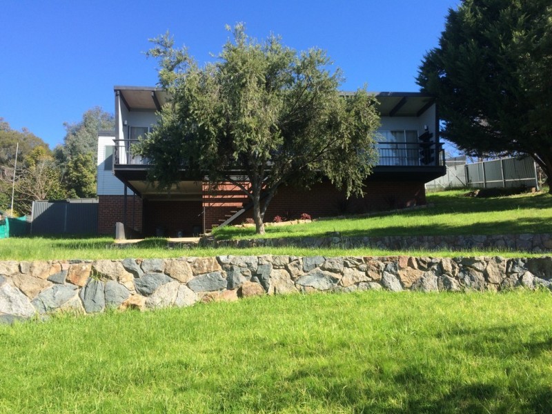 35 Lambie Street, Tumut NSW 2720