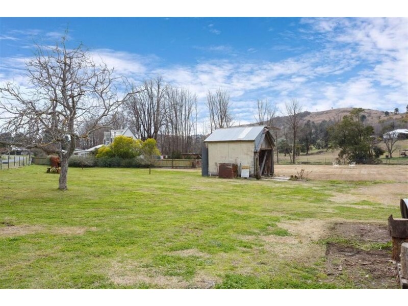 106 Tumut Street, Adelong NSW 2729