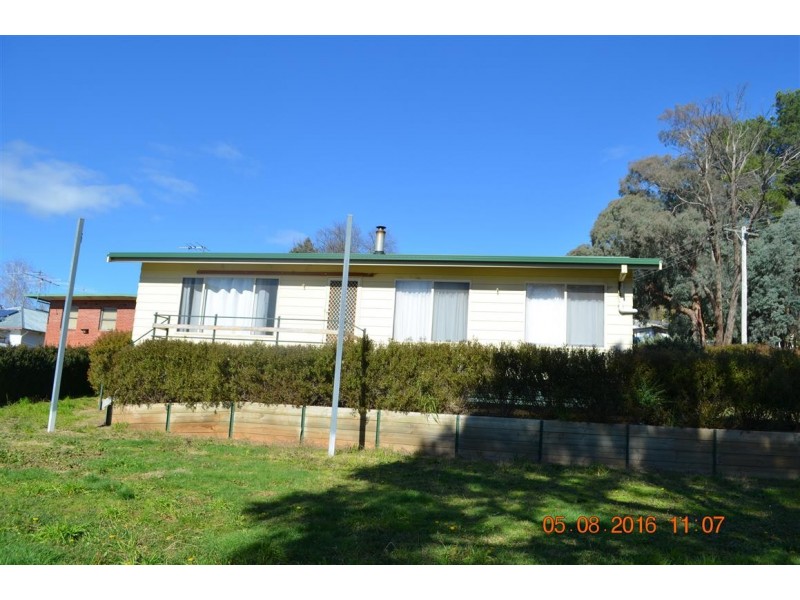 38 Bartoman Street, Batlow NSW 2730