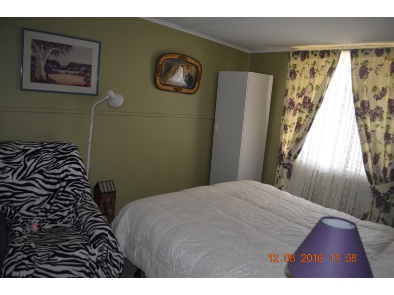 72 Fairway Drive, Tumut NSW 2720