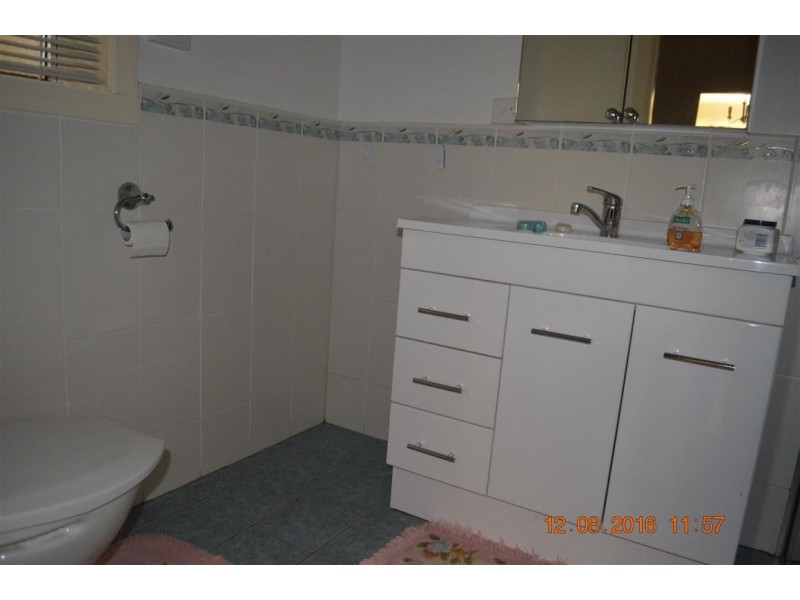 72 Fairway Drive, Tumut NSW 2720