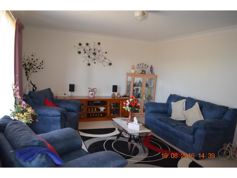 2/30A Howick Street, Tumut NSW 2720