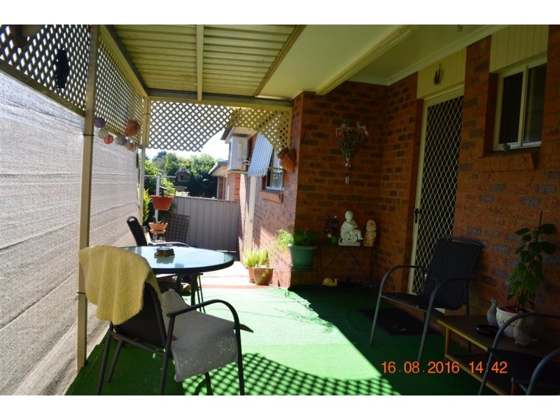 2/30A Howick Street, Tumut NSW 2720