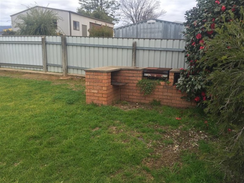 92 Broughton Street, Tumut NSW 2720