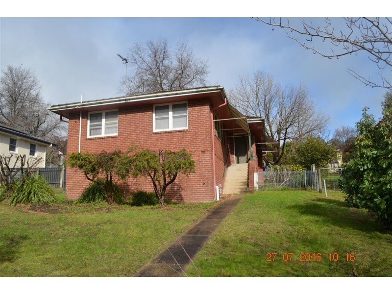 59 Lambie Street, Tumut NSW 2720