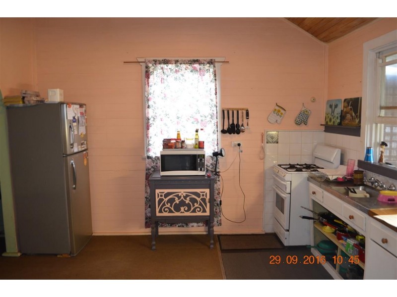 19 Lockhart Street, Adelong NSW 2729