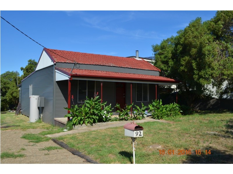 92 SIMPSON STREET, Tumut NSW 2720