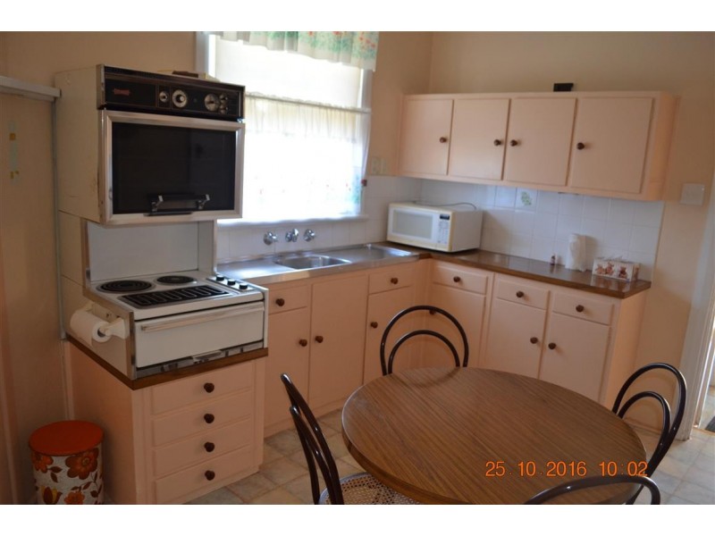 21 Kurrajong Avenue, Batlow NSW 2730