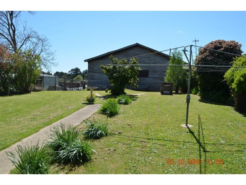 21 Kurrajong Avenue, Batlow NSW 2730