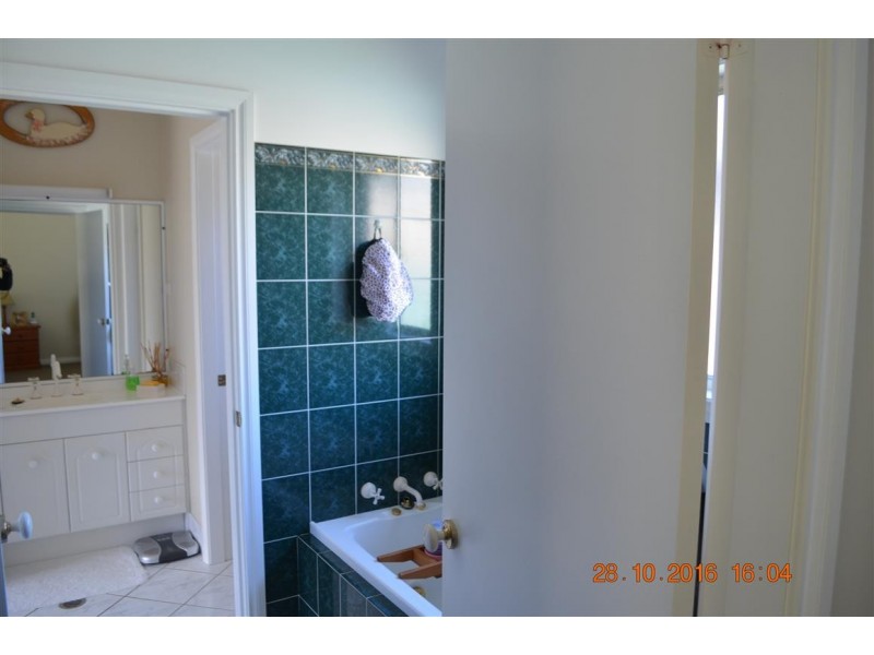 5 Coolamine CCT, Tumut NSW 2720