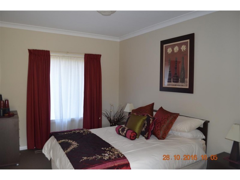 5 Coolamine CCT, Tumut NSW 2720