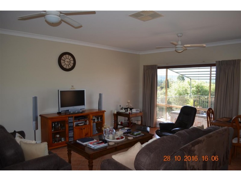 5 Coolamine CCT, Tumut NSW 2720