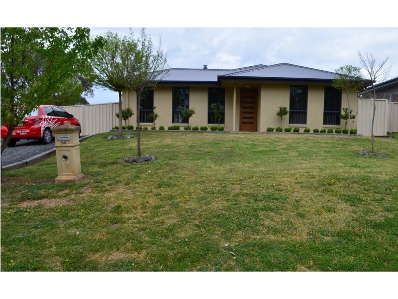 54 Quandong Avenue, Tumut NSW 2720