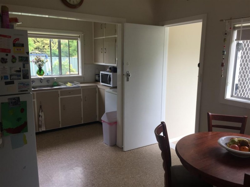 11 Forest Street, Tumut NSW 2720