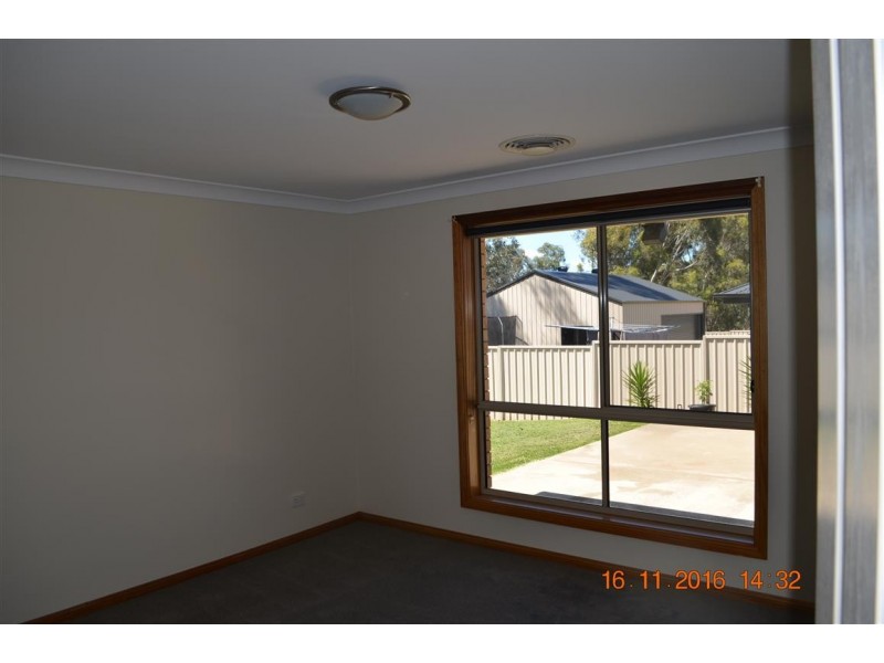 3 Jeffery Circuit, Tumut NSW 2720