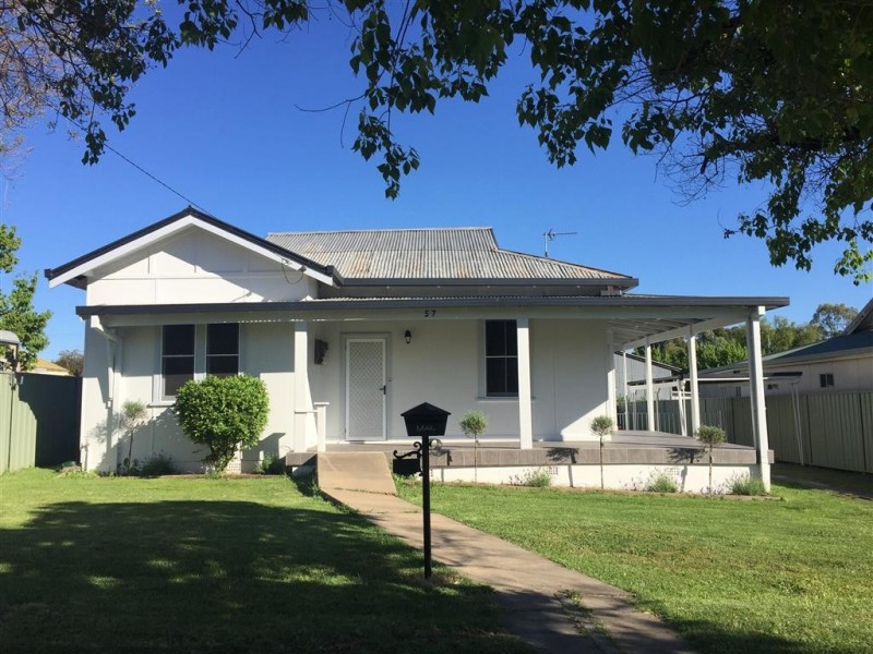 57 Merivale Street, Tumut NSW 2720