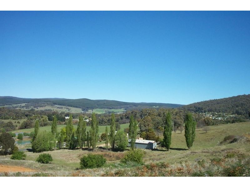 - Batlow Road, Batlow NSW 2730