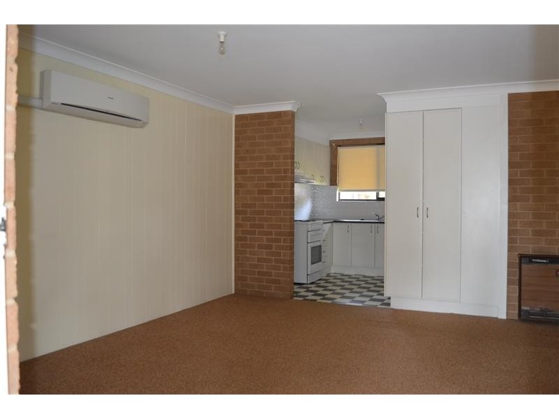 Unit 2/32 Bundarra Crescent, Tumut NSW 2720