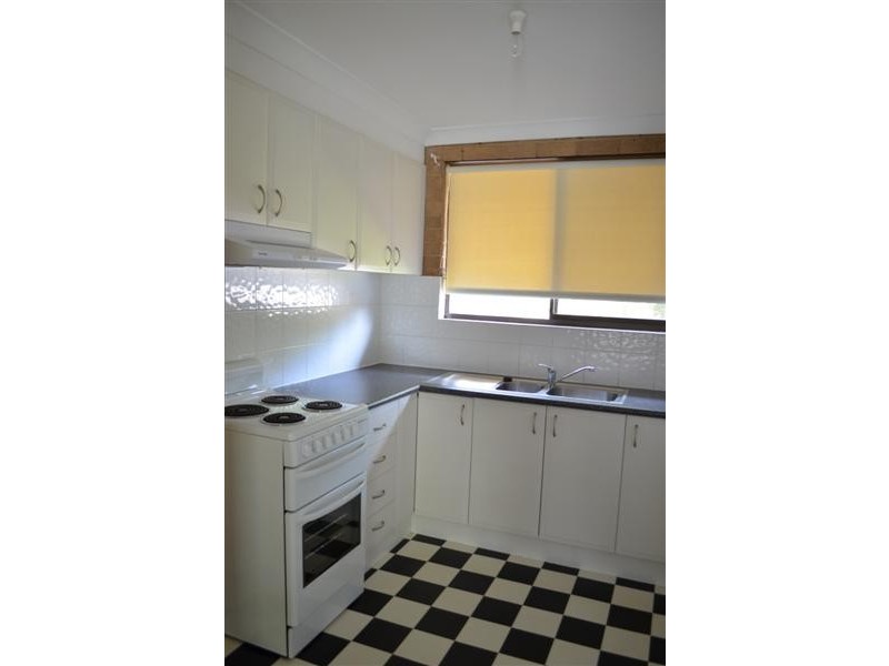 Unit 2/32 Bundarra Crescent, Tumut NSW 2720