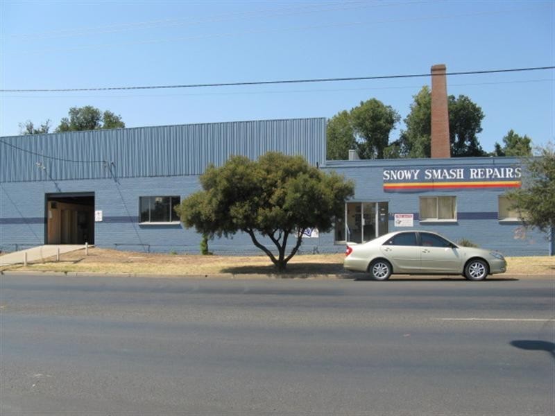 54 Adelong Road, Tumut NSW 2720