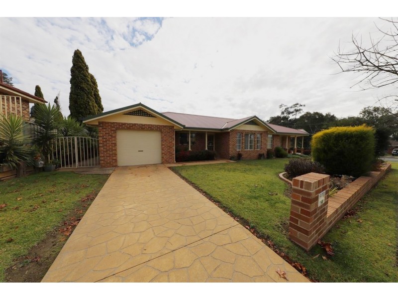1 Martin Place, Tumut NSW 2720