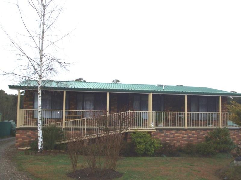 43 Forest Road, Batlow NSW 2730