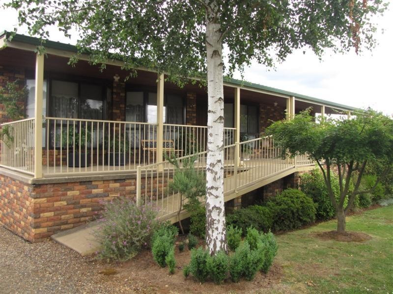 43 Forest Road, Batlow NSW 2730