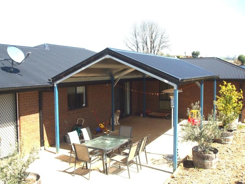 6-8 Gilmore Street, Adelong NSW 2729