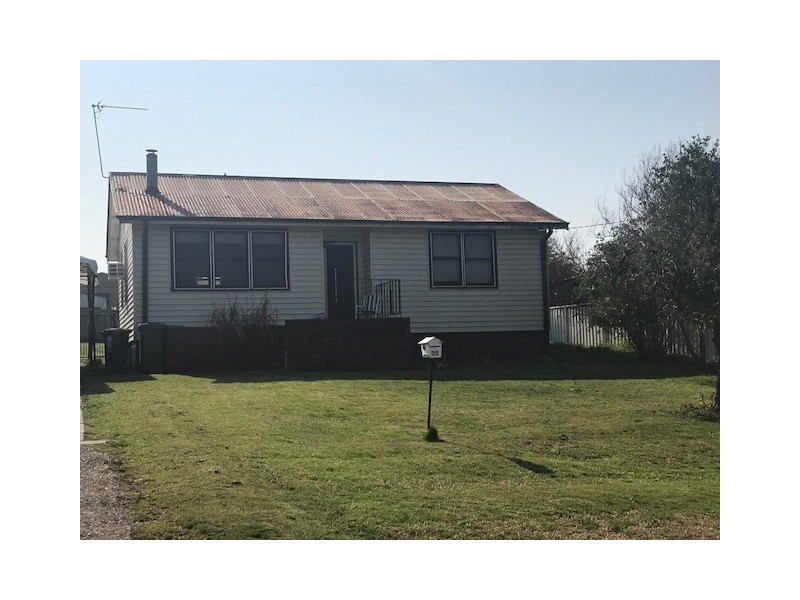 39 Sydney Street, Tumut NSW 2720