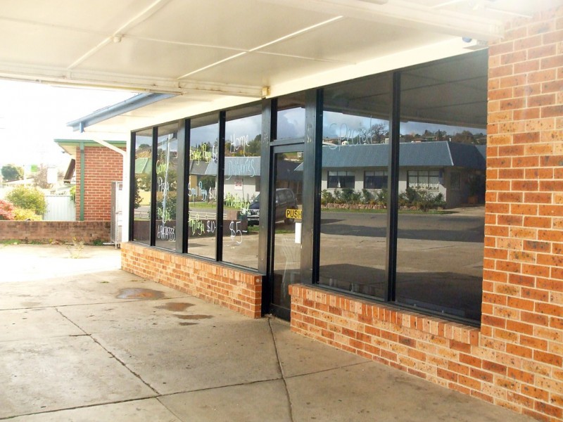 68 Capper Street, Tumut NSW 2720