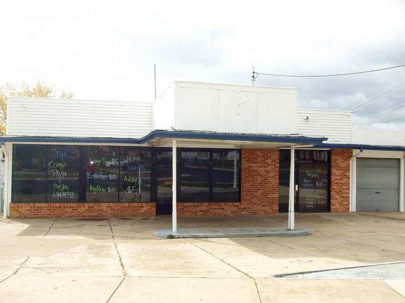 68 Capper Street, Tumut NSW 2720