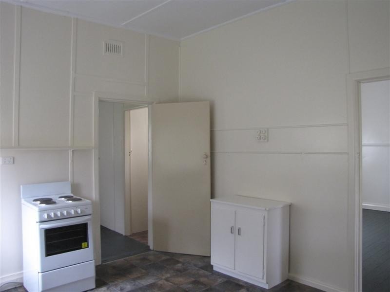 69 Capper Street, Tumut NSW 2720