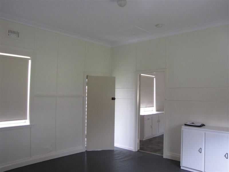 69 Capper Street, Tumut NSW 2720