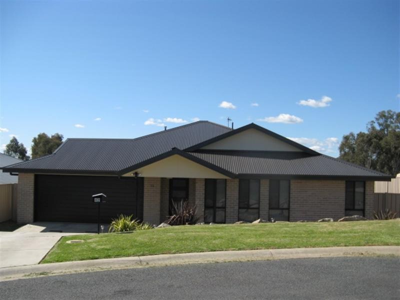 12 Murphy Place, Tumut NSW 2720