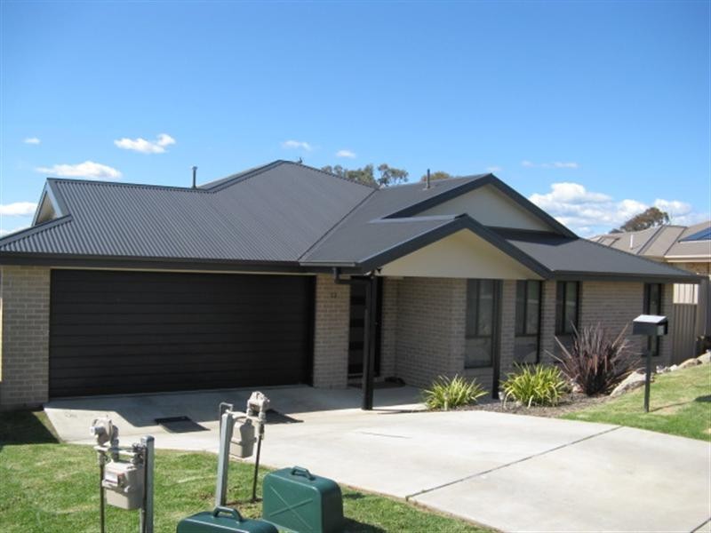 12 Murphy Place, Tumut NSW 2720