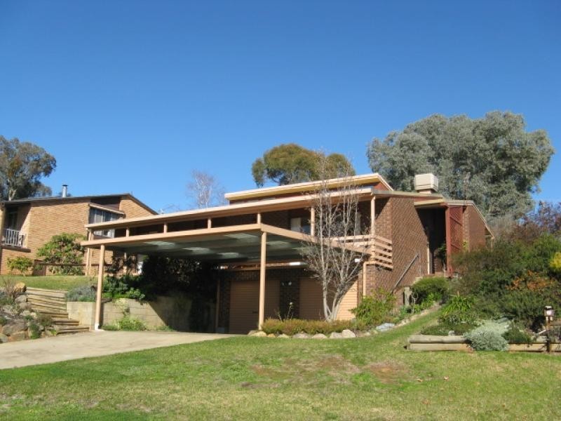 9 Snubba Crescent, Tumut NSW 2720