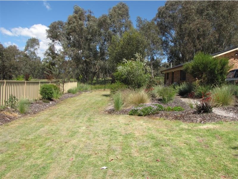 37 Harris Street, Tumut NSW 2720