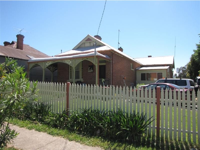 60 Fitzroy Street, Tumut NSW 2720