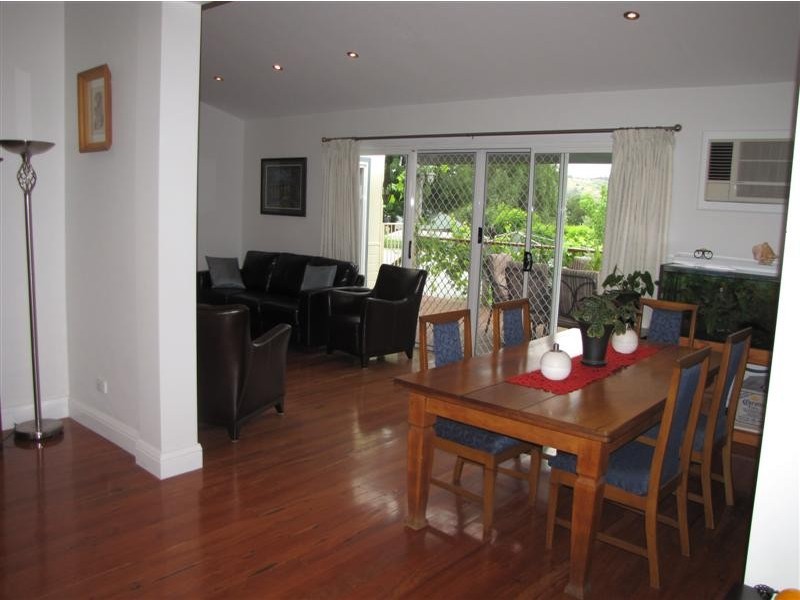 74 Lynch Street, Adelong NSW 2729