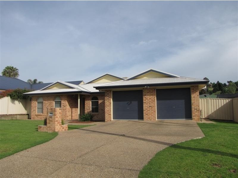 85 Sydney Street, Tumut NSW 2720