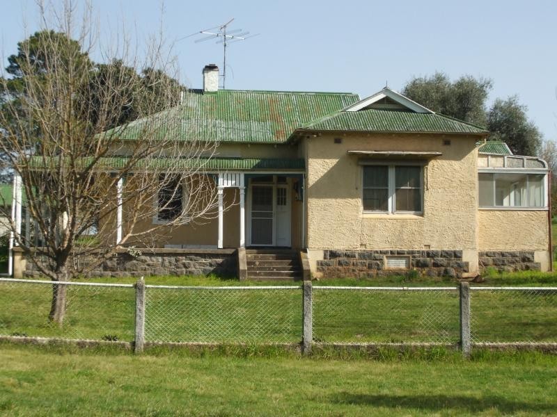 26 Gundagai Street, Adelong NSW 2729
