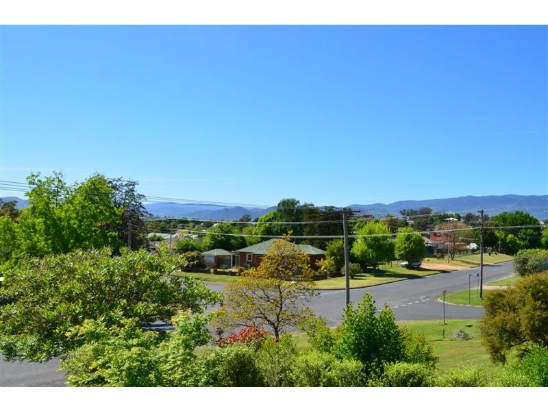 101 Russell Street, Tumut NSW 2720