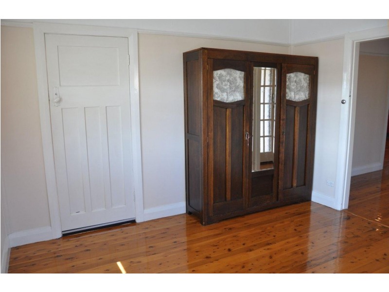 101 Russell Street, Tumut NSW 2720